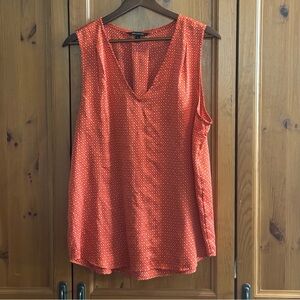 Banana Republic Red Tie Print V-Neck  Sleeveless Blouse
